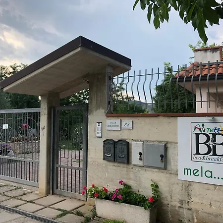 Mela__bii Panzió Sulmona
